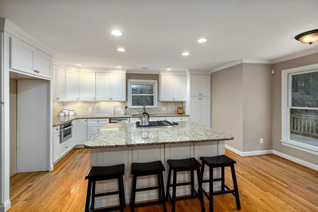 3. Use Light Colors to Open Up the Space