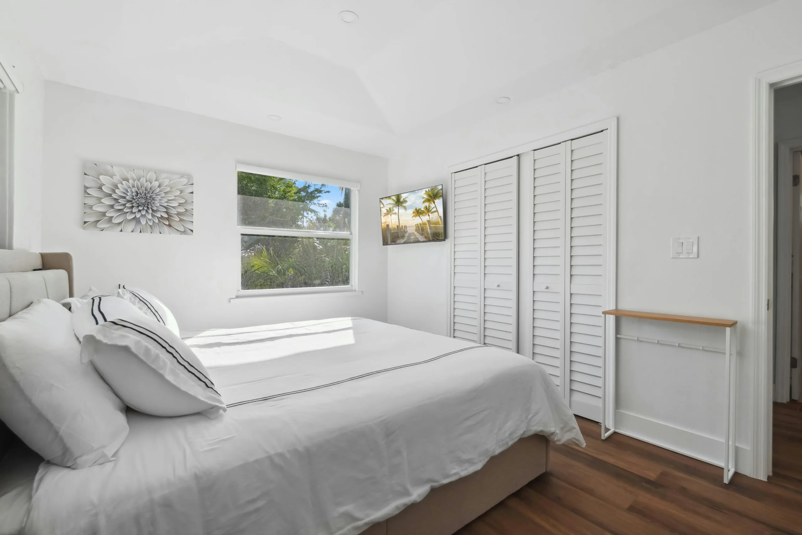 25+ Modern Living Room Interior Design Trends That Wow 5 pexels lusterpix 32301949 1 scaled